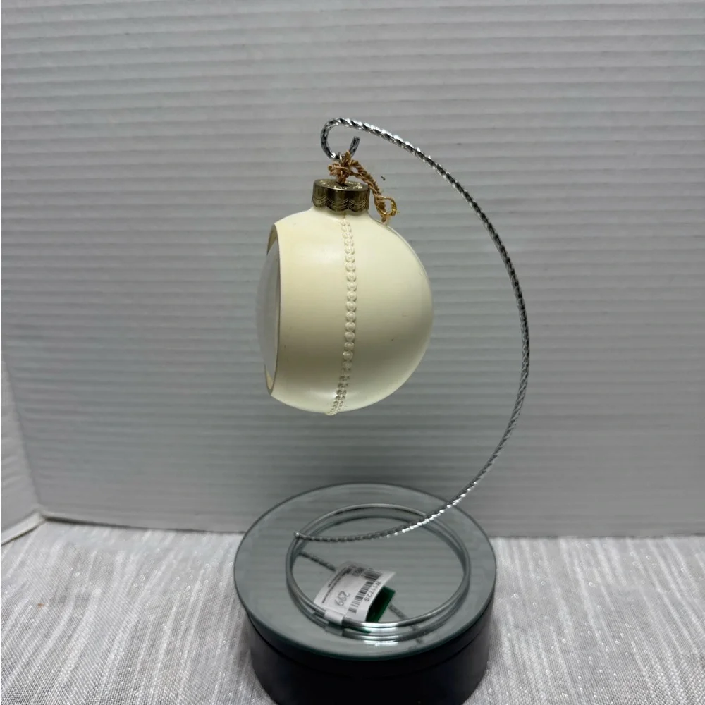 Hallmark Santa Snoopy & Woodstock Panorama Ball Ornament 1983 Vintage